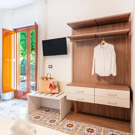 Yourhome - Casa Vittoria מטה