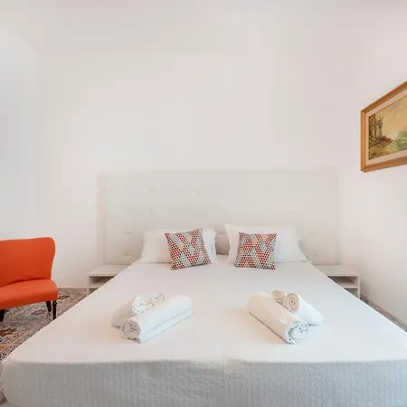Apartment Yourhome - Casa Vittoria *